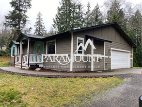 2370 Martin Ave E in Port Orchard, WA - Building Photo - Building Photo