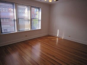 1460 W Byron St, Unit 1 in Chicago, IL - Building Photo - Building Photo