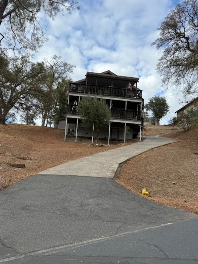424 Lakeview Rd in Copperopolis, CA - Building Photo - Building Photo
