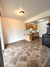 112 126th St E in Parkland, WA - Building Photo - Building Photo