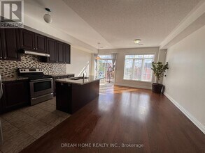 43 Mack Clement Ln in Richmond Hill, ON - Building Photo - Building Photo