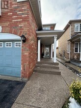 7276 Bread Fruit Ln in Mississauga, ON - Building Photo - Building Photo