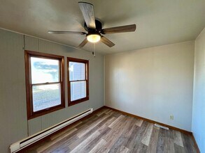 316 N 1st Ave-Unit -B in Wausau, WI - Foto de edificio - Building Photo