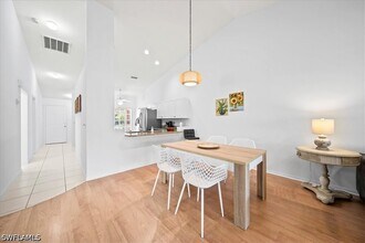 627 St Andrews Blvd in Naples, FL - Building Photo - Building Photo
