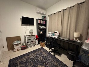 468 Molokai Hema St in Kahului, HI - Foto de edificio - Building Photo