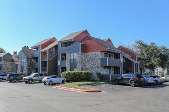 OakStone Apartment Homes in San Antonio, TX - Foto de edificio - Building Photo