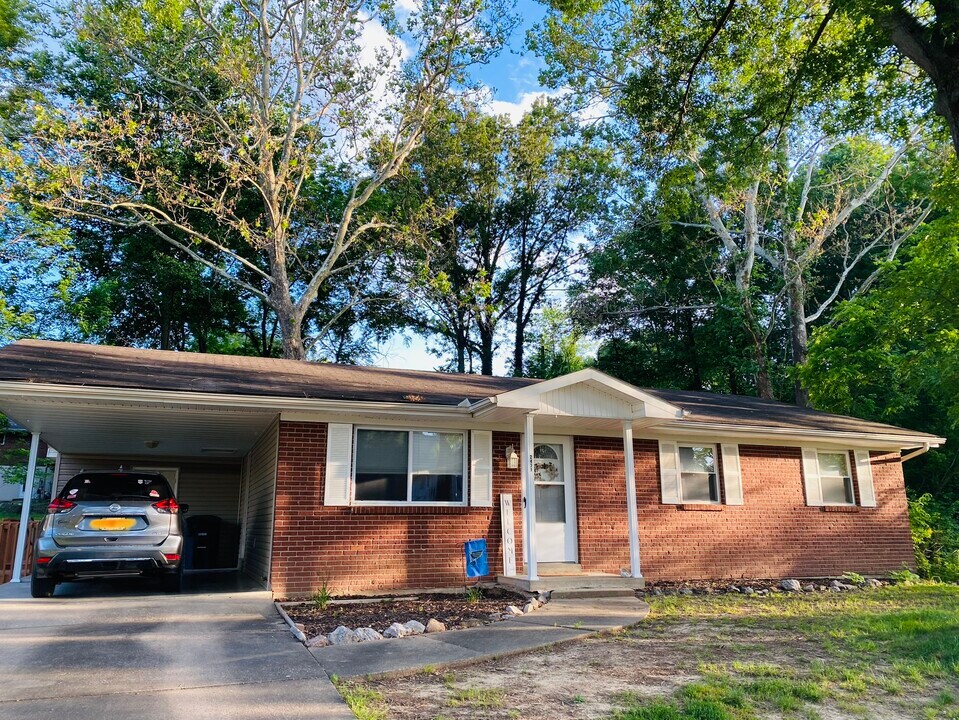2431 Melrose Ave in Cape Girardeau, MO - Building Photo