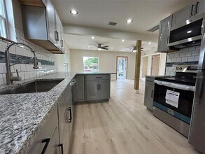 2245 17th Ave S in St. Petersburg, FL - Building Photo - Building Photo