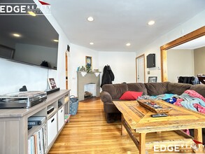 27 S Crescent Circuit in Boston, MA - Building Photo - Building Photo