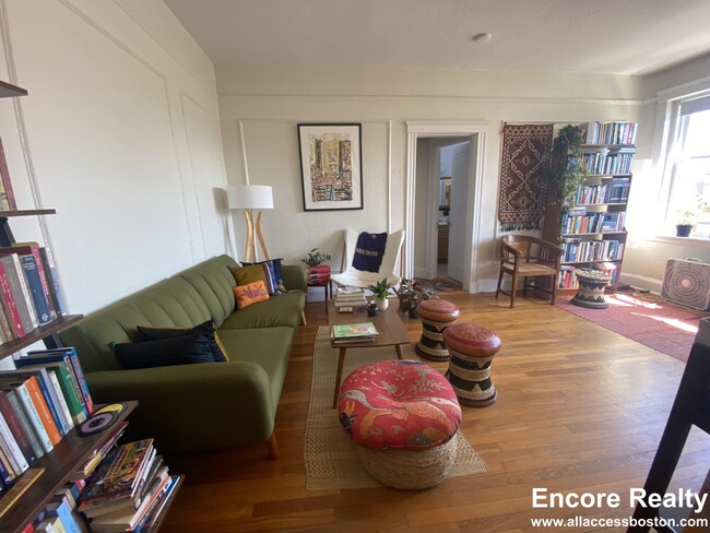 66 Chiswick Rd, Unit 9 in Boston, MA - Building Photo - Building Photo