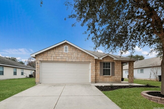 8111 Running Hollow in Selma, TX - Building Photo - Building Photo