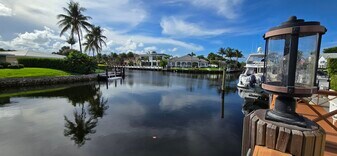 4011 NE 27th Terrace in Lighthouse Point, FL - Building Photo