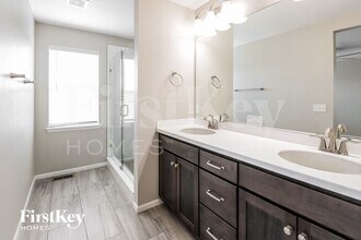 21033 E Tufts Ave in Aurora, CO - Building Photo - Building Photo