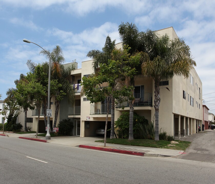 1211 Pico Blvd in Santa Monica, CA - Foto de edificio