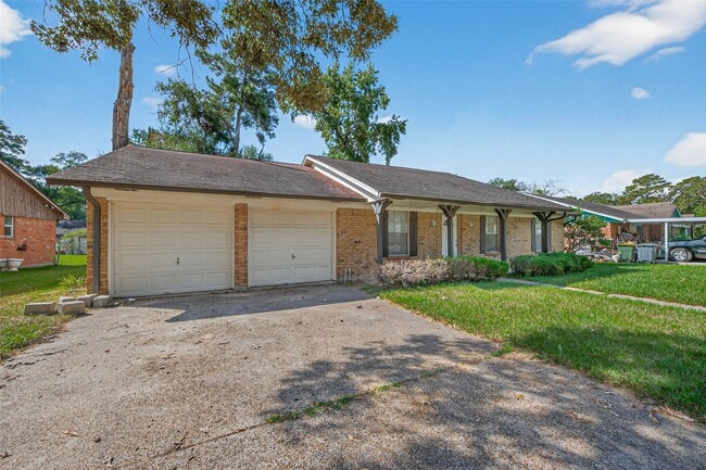 108 Belvedere Dr in Conroe, TX - Building Photo - Building Photo