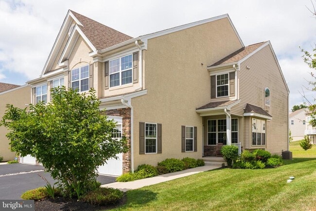 property at 2604 Rockledge Ct