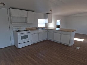 806 Dawn Ln in Canon City, CO - Building Photo - Building Photo