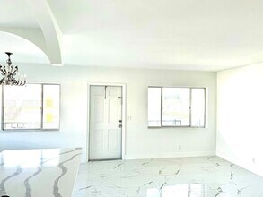 3080 Lake Osborne Dr, Unit 202 in Lake Worth Beach, FL - Building Photo - Building Photo
