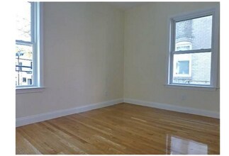 172 Fuller St, Unit 3 in Brookline, MA - Building Photo - Building Photo