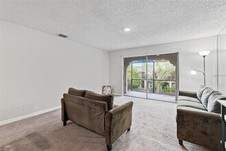 622 E San Sebastian Ct in Altamonte Springs, FL - Building Photo - Building Photo