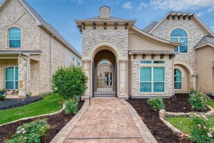 6915 Vanessa Springs Ln in Spring, TX - Foto de edificio - Building Photo