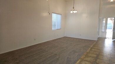 10310 Starlight Peak Dr in Bakersfield, CA - Building Photo - Building Photo