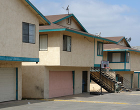 503 Limited Ave in Lake Elsinore, CA - Building Photo - Building Photo