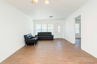 4053 Silverwood Dr in Houston, TX - Building Photo - Building Photo