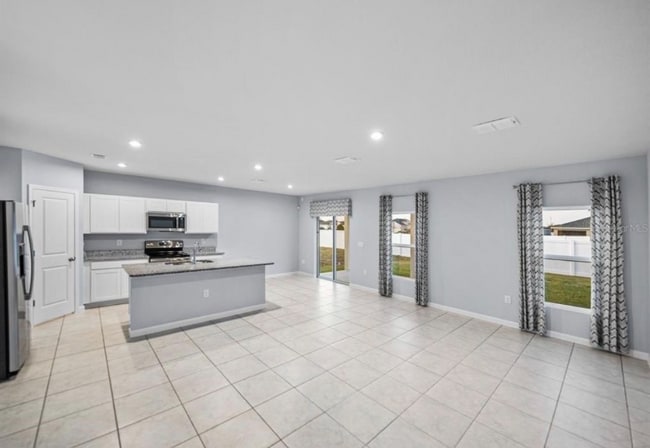 1207 Tank Trl in Haines City, FL - Foto de edificio - Building Photo