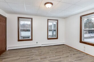 37 Vale St in Clinton, MA - Building Photo - Building Photo