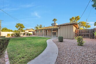 8326 E Columbus Ave in Scottsdale, AZ - Building Photo - Building Photo