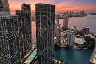 495 Brickell Ave in Miami, FL - Building Photo - Building Photo