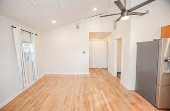 690 County Rd 219 in Angleton, TX - Building Photo - Building Photo