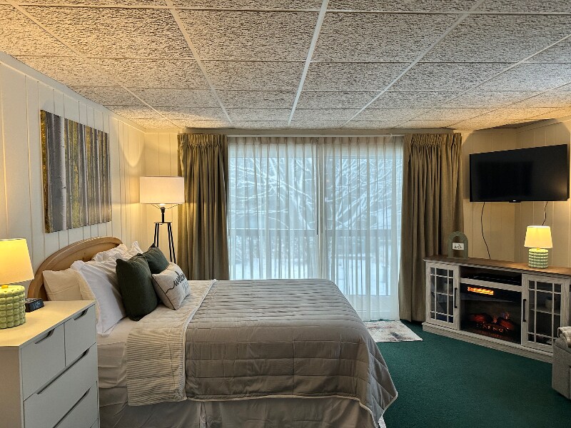 5712 Shanty Creek Rd in Bellaire, MI - Building Photo