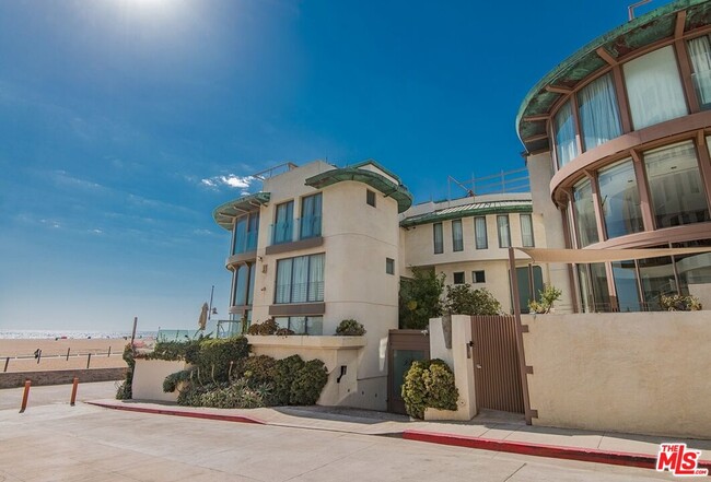 11 Marine Terrace in Santa Monica, CA - Building Photo - Building Photo