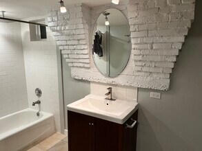 903 23rd Ave S, Unit #B in Seattle, WA - Building Photo - Building Photo