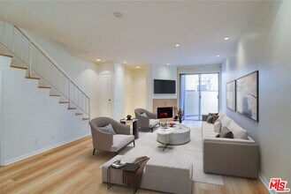 2405 34th St in Santa Monica, CA - Building Photo - Building Photo
