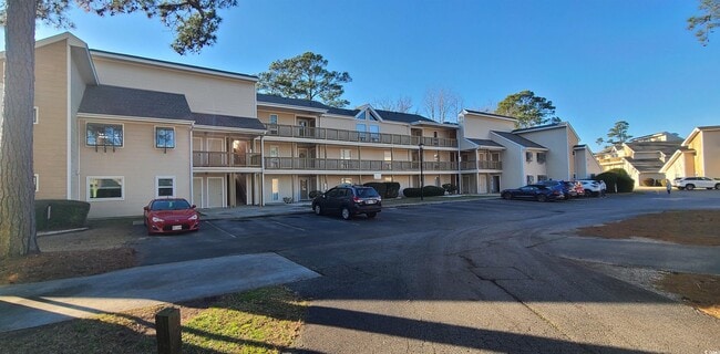 property at 1025 Plantation Dr W