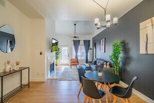 7900 E Princess Dr in Scottsdale, AZ - Building Photo