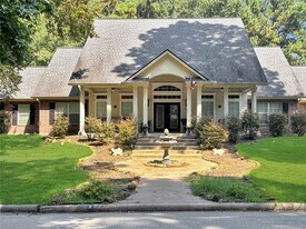 289 Broadmoor Dr in Huntsville, TX - Building Photo