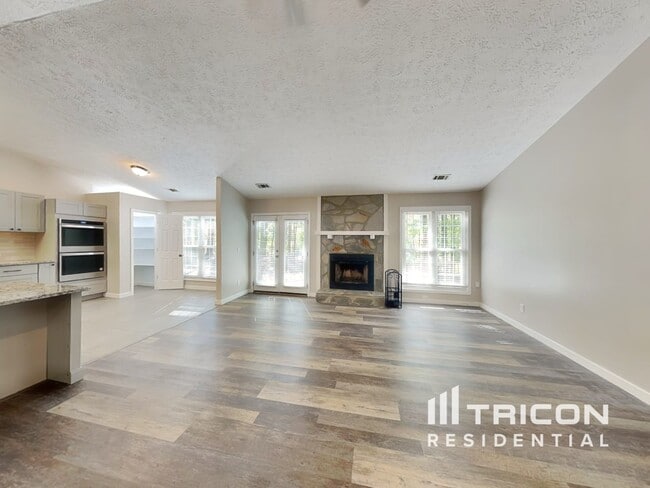 3319 Country Creek Dr NW in Kennesaw, GA - Building Photo - Building Photo