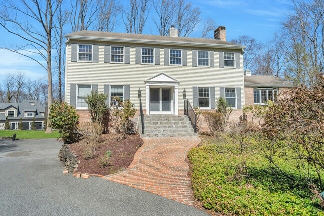 property at 181 Upper Saddle River Rd