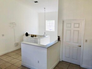 14715 Balgowan Rd in Hialeah, FL - Foto de edificio - Building Photo