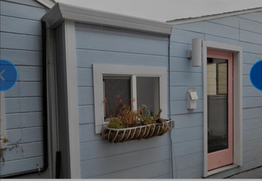 7432 Deerwood Ave, Unit #B in Oakland, CA - Building Photo