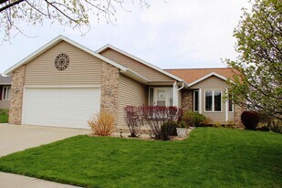 4333 10th St NW in Rochester, MN - Building Photo