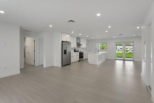 property at 13177 47th Ct N