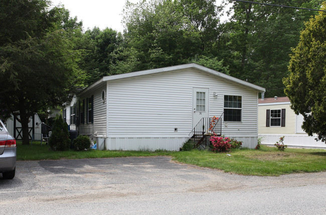 295-301 Buddington Rd in Groton, CT - Building Photo - Building Photo