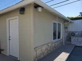 9712 Cresta Dr, Unit B in Los Angeles, CA - Building Photo