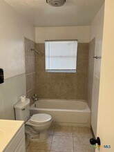 208 E Voelter Ave in Killeen, TX - Building Photo - Building Photo