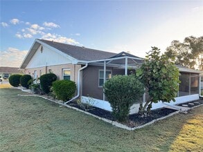 1008 Yellowbird Pl in Sun City Center, FL - Building Photo - Building Photo